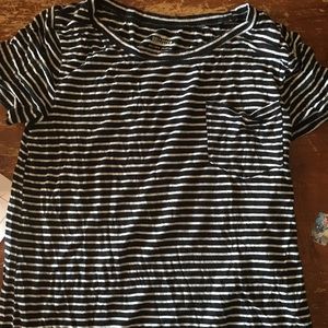 3 Tshirts Hollister & AE pre-loved/good condition